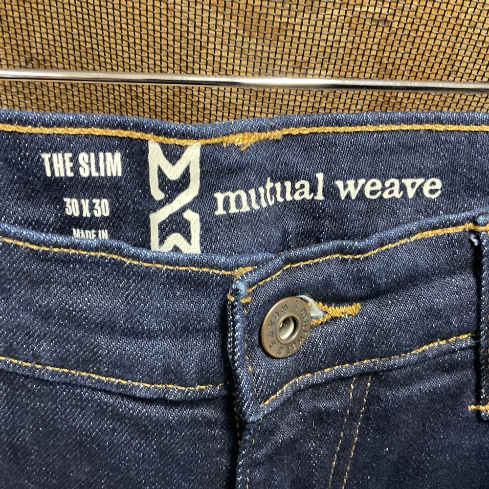 Mutual Weave The Slim Straight Mens Dark Wash Denim Blue Jeans Size 30 X 30 - Picture 3 of 9